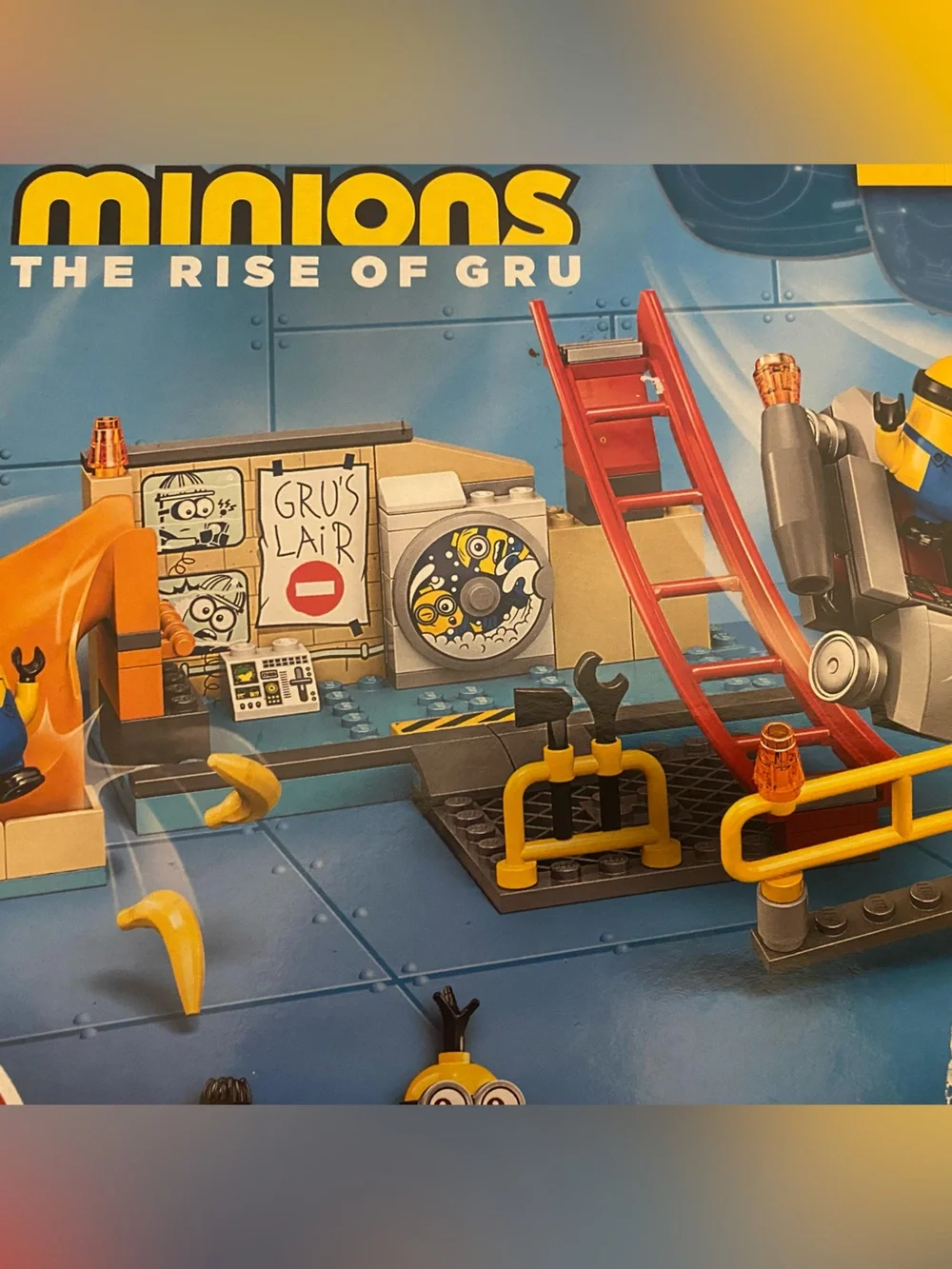 Lego Minions The Rise of Gru Building Set - Blue, Yellow, Orange, Red new in box